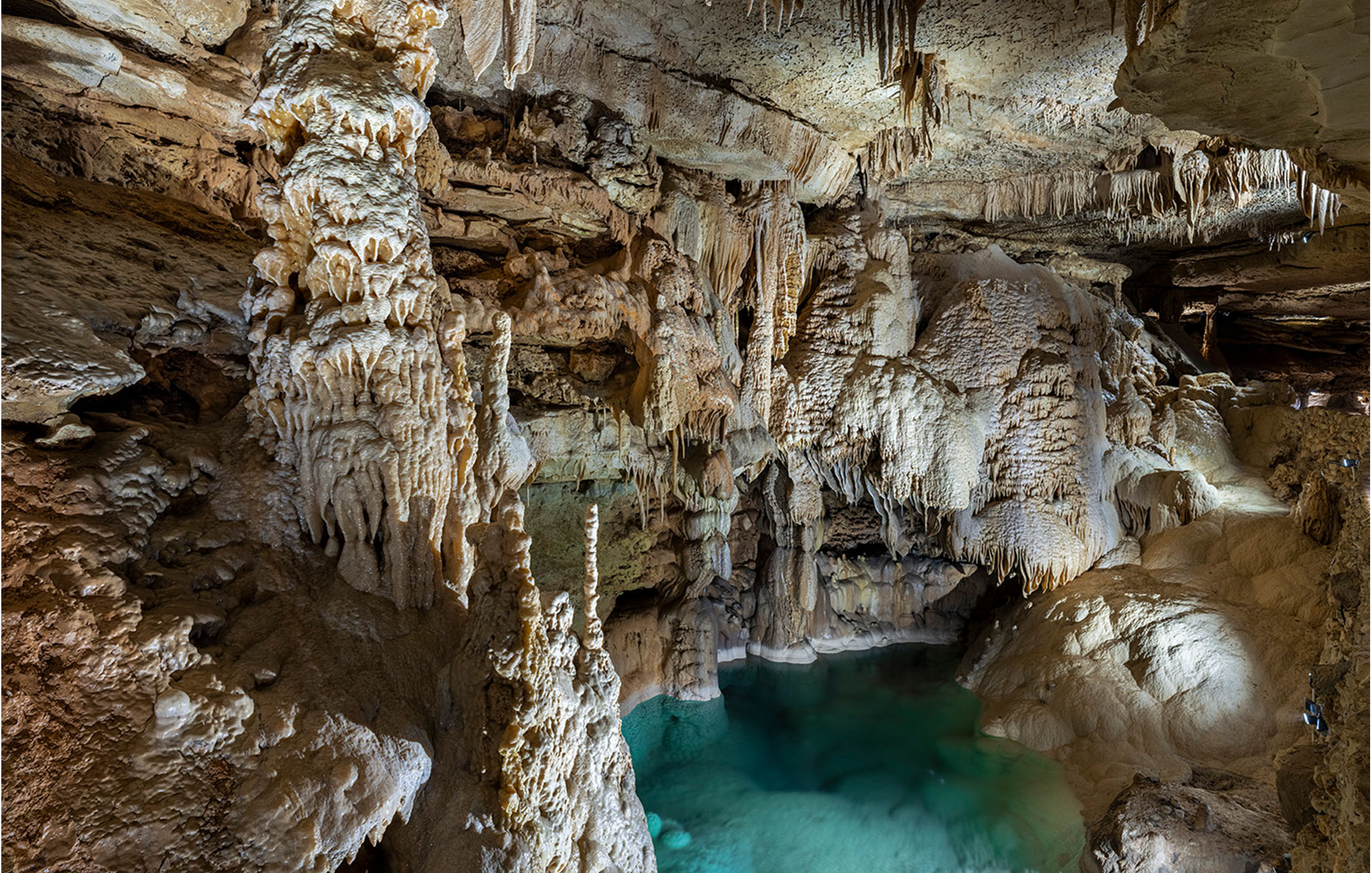 Natural Bridge Caverns | National Natural Landmark - Natural